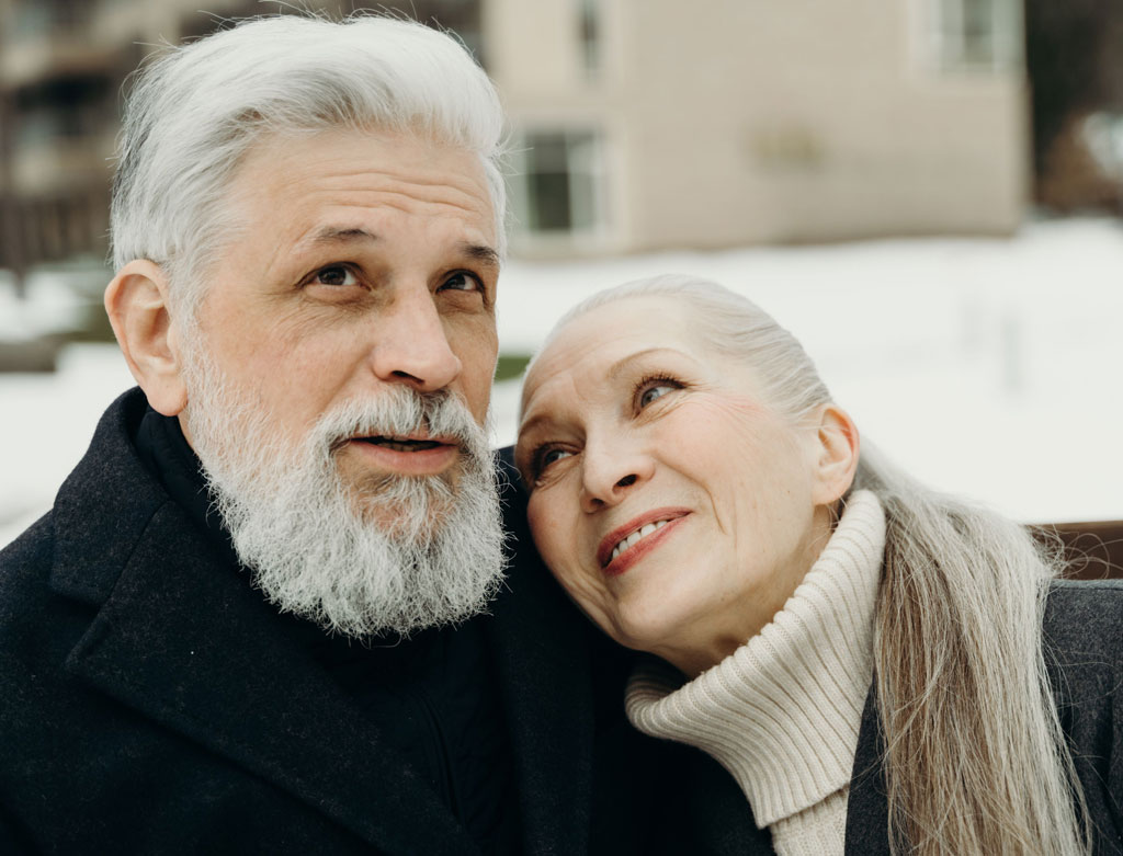img-senior-couple